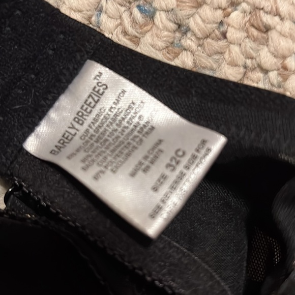 Nylon spandex barely breezies bra - Picture 5 of 5